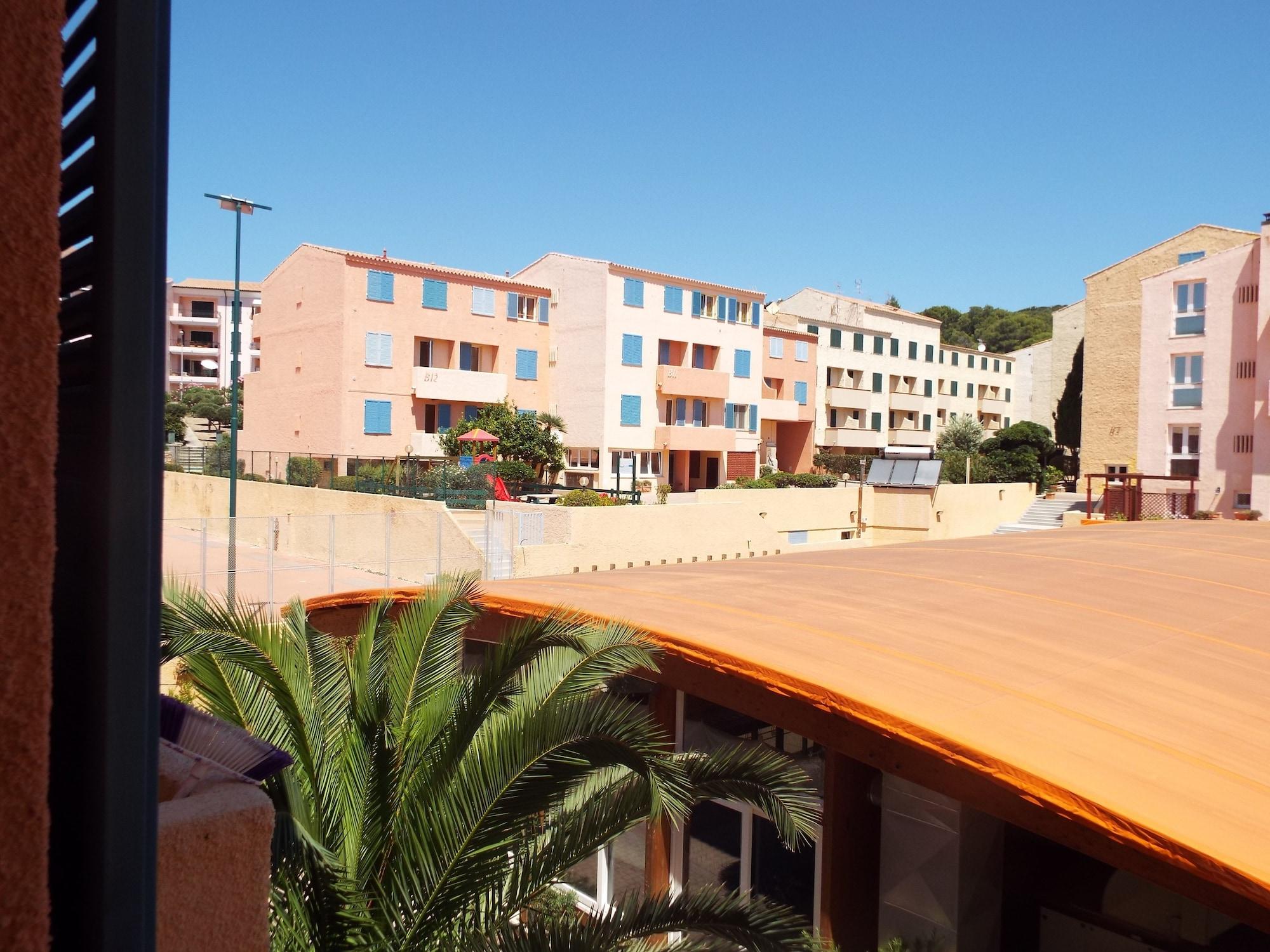 Le Nereidi Hotel & Residence Con Piscina-Tennis-Fitness-Parcheggio Coperto-Sala Conferenze Ла Мадалена Екстериор снимка